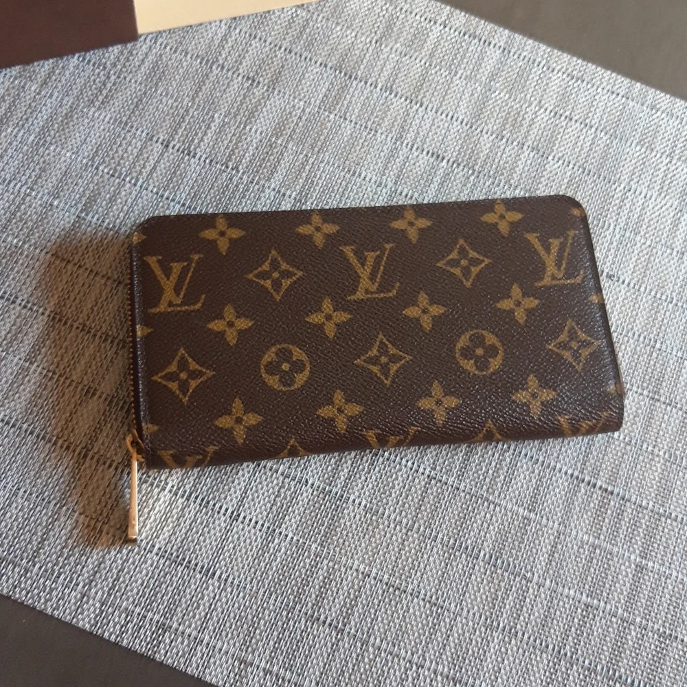 Authentic Louis Vuitton Wallet - Picture 3 of 3